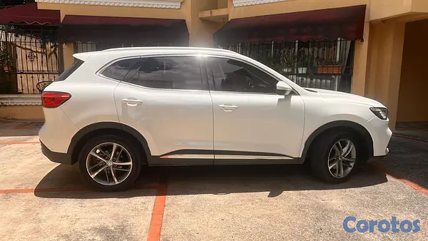jeepetas y camionetas - MG HS 2023 7