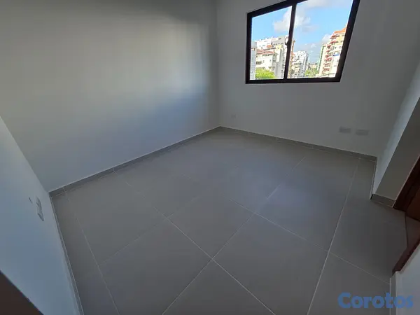 apartamentos - Alquiler apartamento vacío ubicado en la mejor zon 10