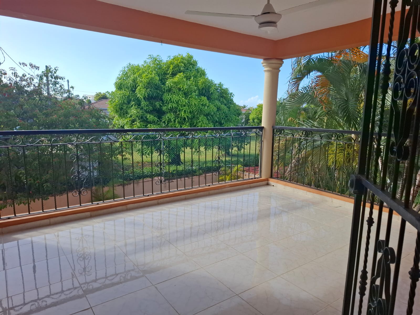 casas - Casa Amueblada de 3 Habitaciones con Piscina  7