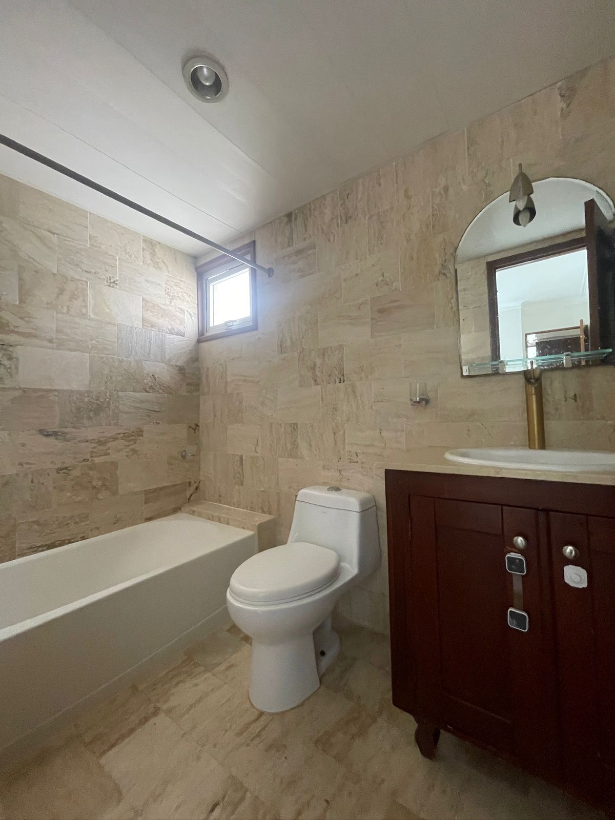 apartamentos - 🏠 En Alquiler: Apto detrás de Ikea y 360 U$1,300 2
