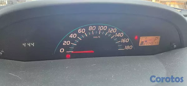 carros - Toyota Vitz 2007 10