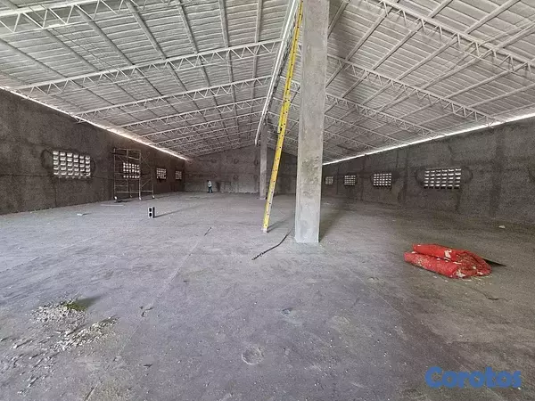 oficinas y locales comerciales - En Alquiler Naves industriales Av. independencia  3
