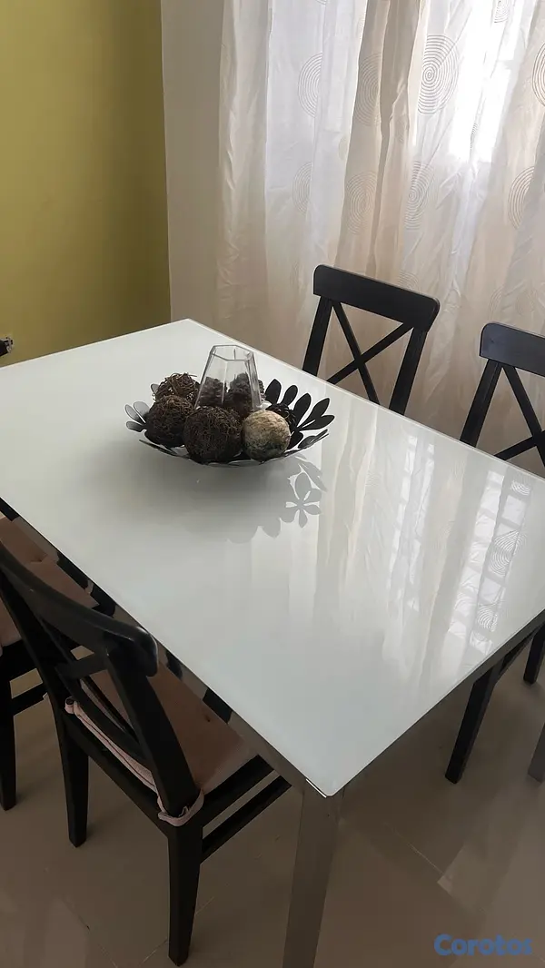 muebles y colchones - comedor de Ikea - Mesa y sillas 6