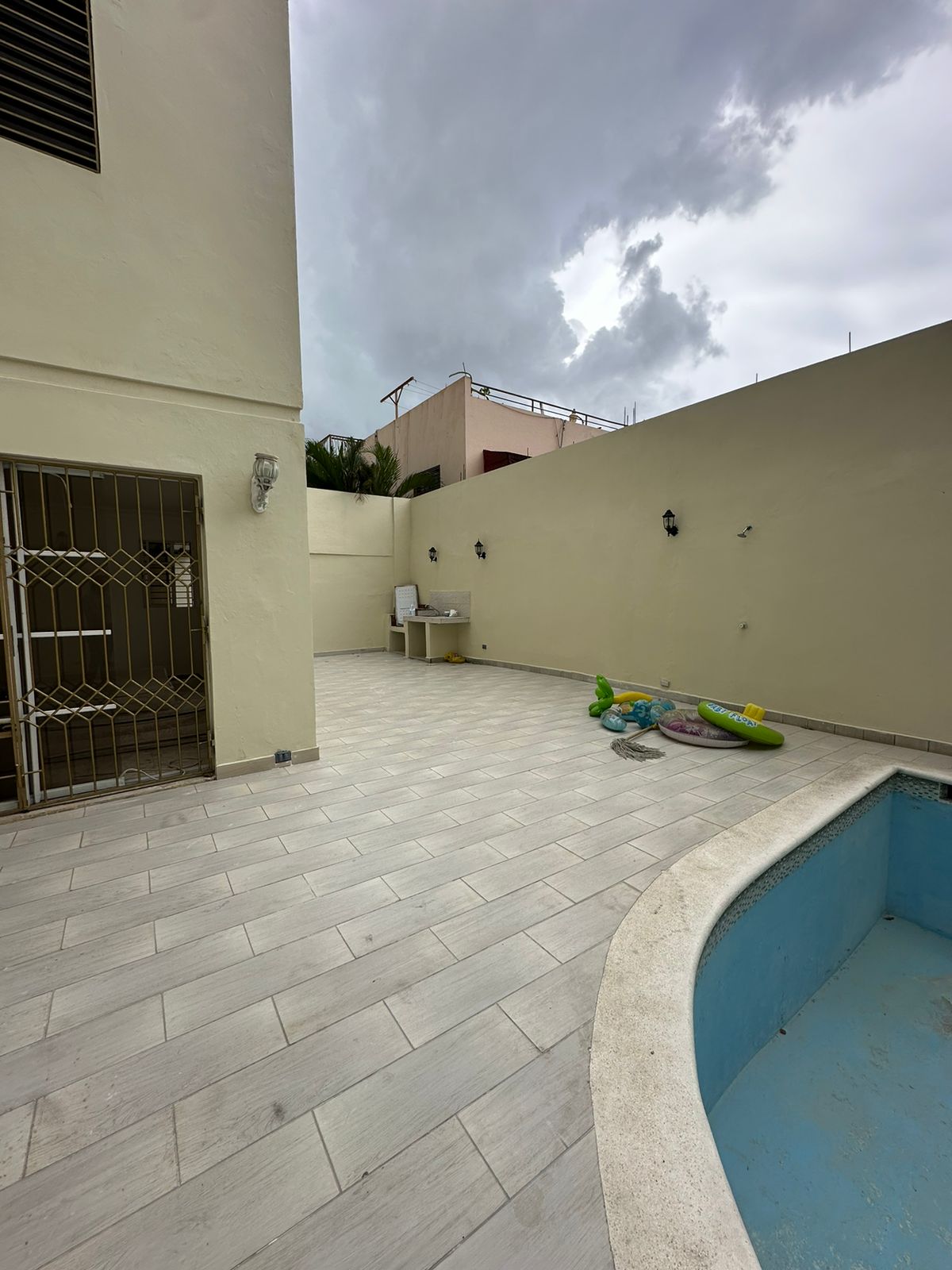 casas - Casa en la Castellana Comercial y vivienda 3