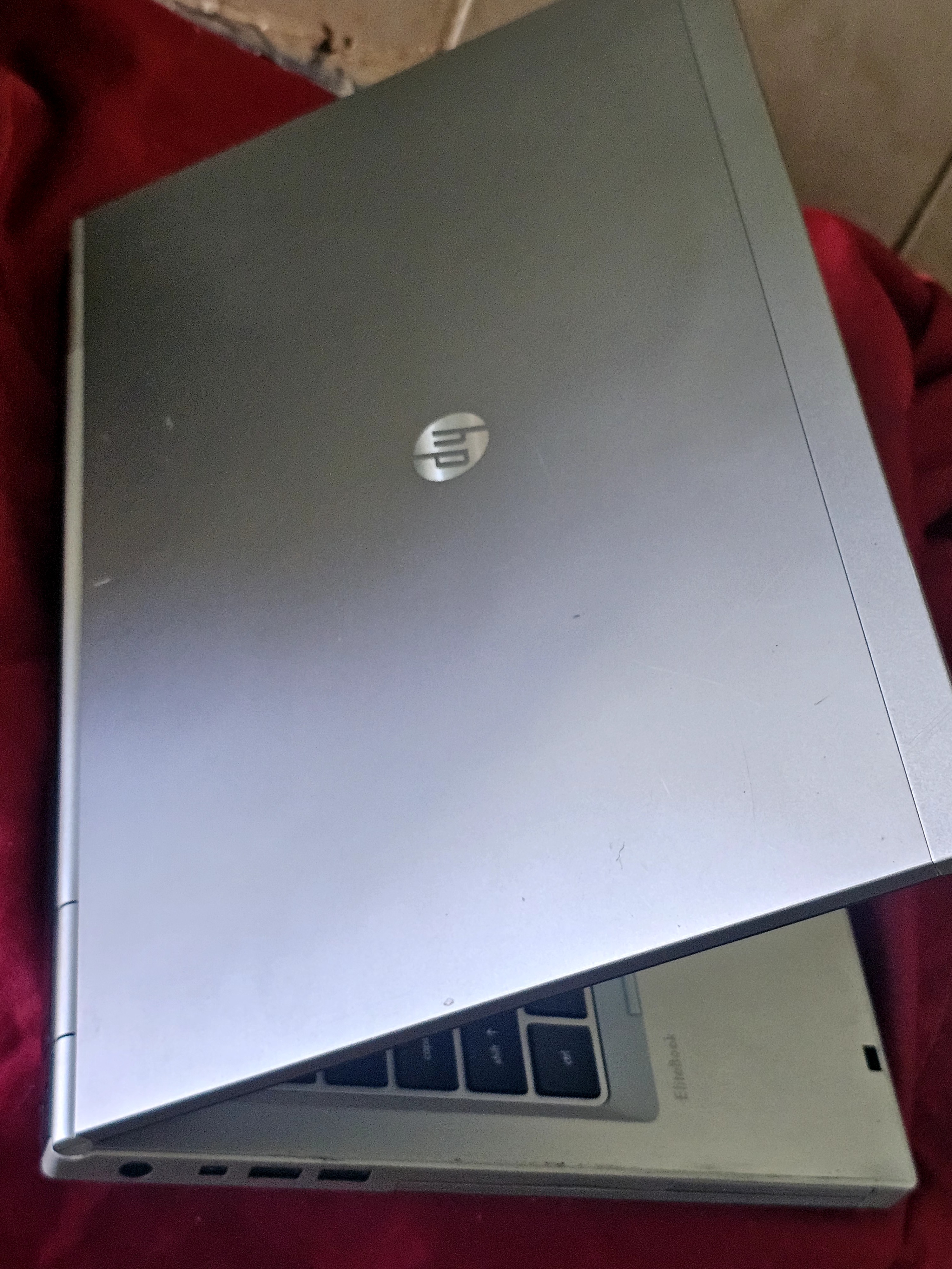 computadoras y laptops - HP super fuerte, rapida y resistente laptop 2