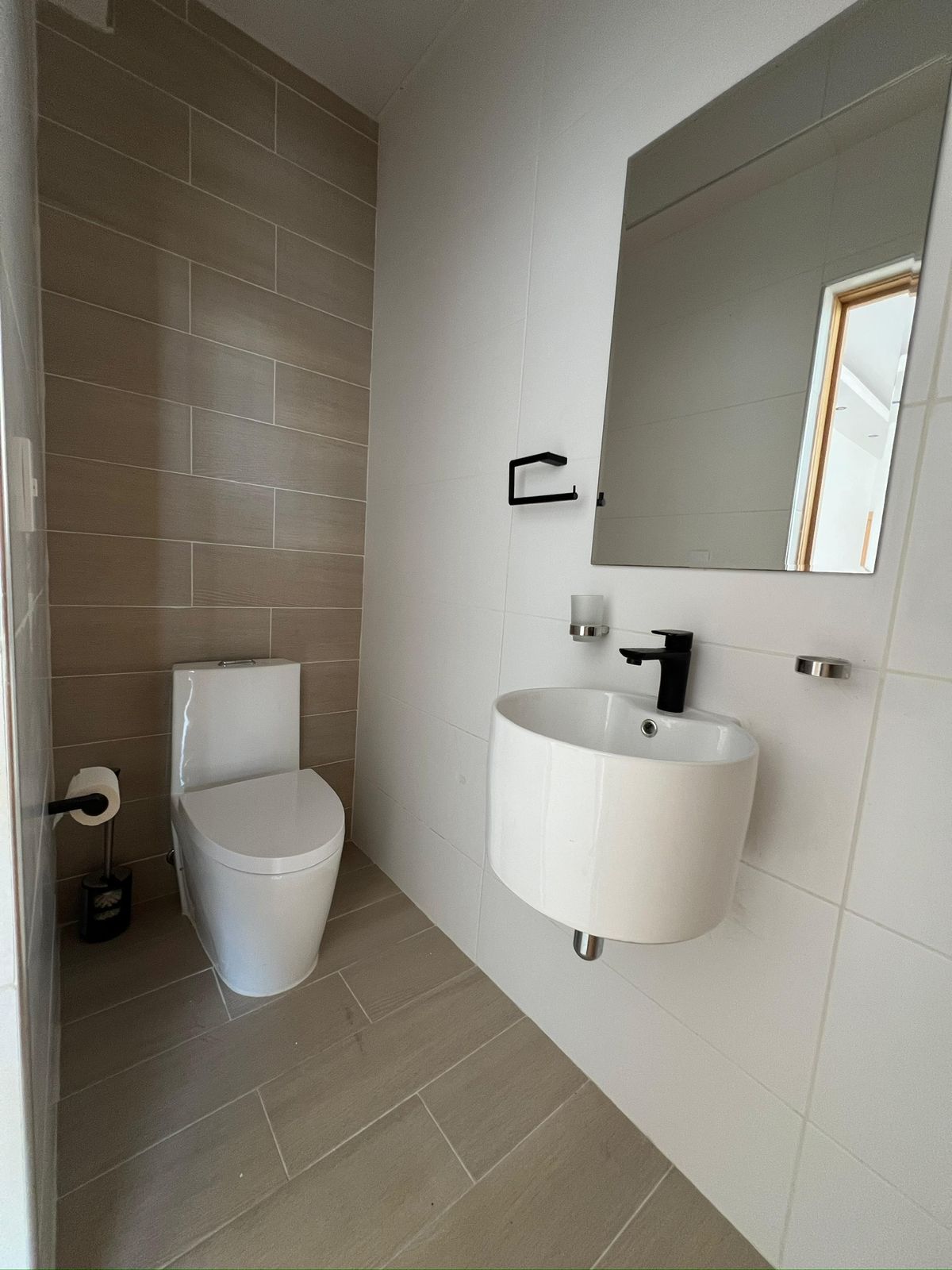 apartamentos - La Esperilla, Apartamento C/L Blanca En Alquiler 3