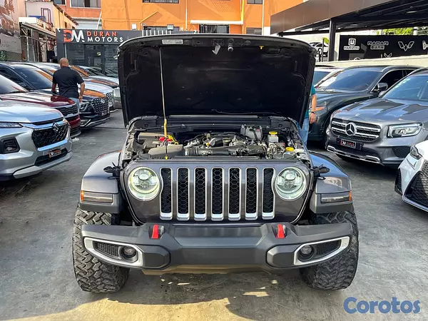 jeepetas y camionetas - Jeep Gladiador Overland 2023 9