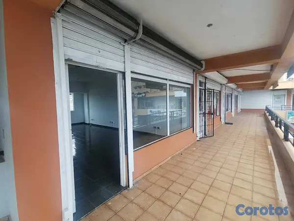 oficinas y locales comerciales - Local comercial en alquiler, Marginal Las Americas 4