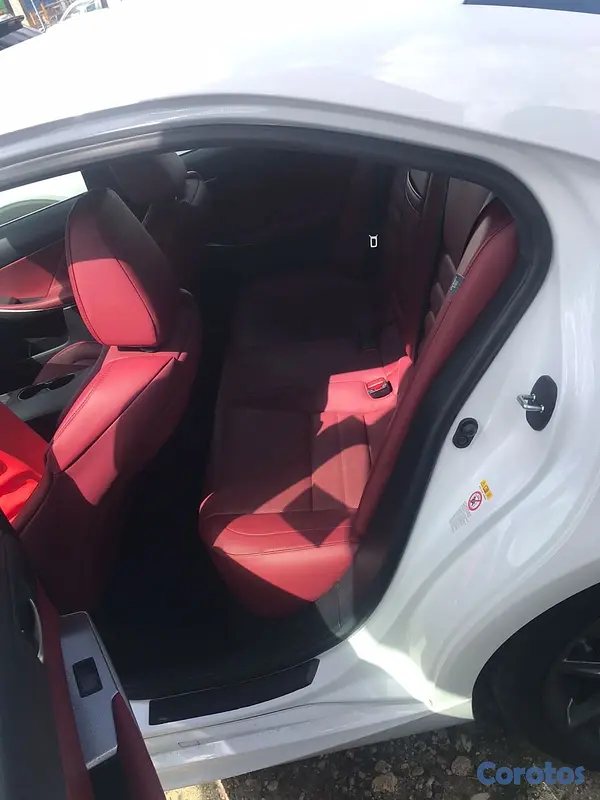 carros - Lexus IS 300 2018  5