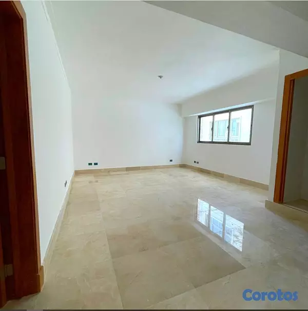 apartamentos - Apartamento a pasos de la Av. Anacaona con 300m2 9