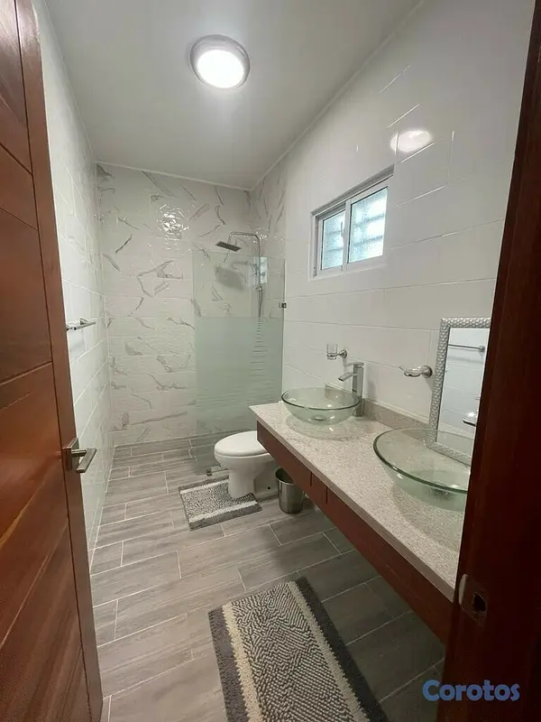 casas - Casa en Venta en la Romana. 200m2 de solar.

  7