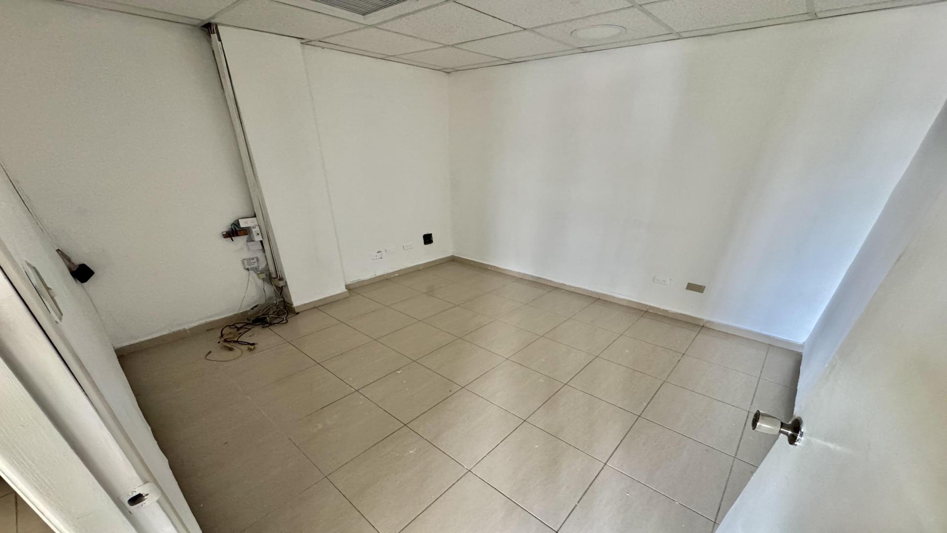 oficinas y locales comerciales - Local Comercial en La Castellana 3