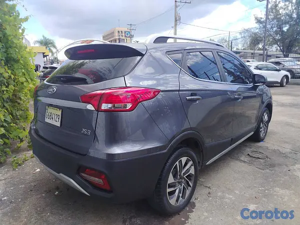 jeepetas y camionetas - JAC JS 3  5
