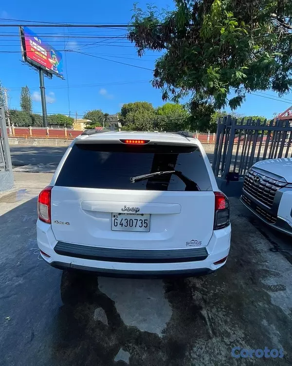 jeepetas y camionetas - JEEP COMPASS 2012 3