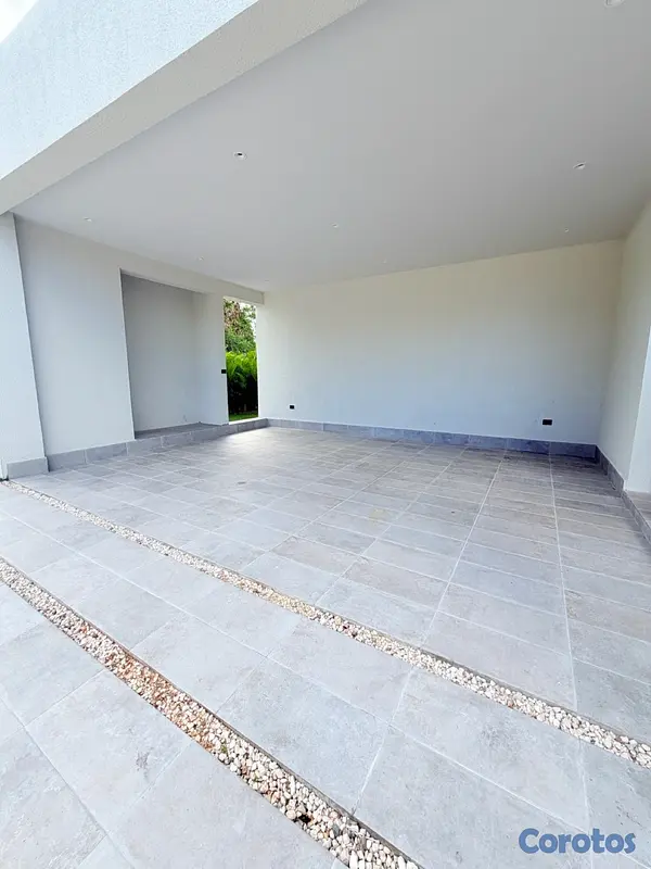 casas vacacionales y villas - venta de Villa de lujo con piscina y playa cerca en playa nueva Romana amueblada 5