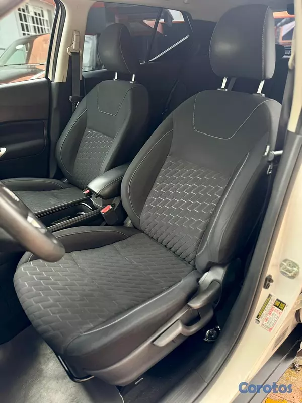 jeepetas y camionetas - NISSAN KICKS SV  BLANCA 2022 9