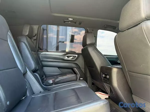 jeepetas y camionetas - Chevrolet Suburban LTZ 2021 6