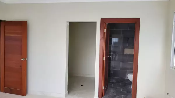 casas - Casa mucho patio/s.335, Autopista San Isidro 5