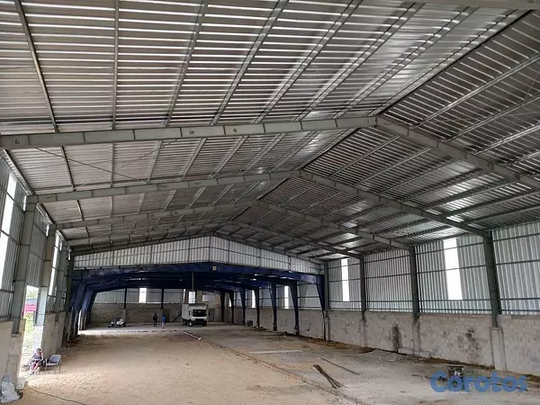 otros inmuebles - Alquilo/ Vendo Nave industrial en Autopista 6 De Noviembre 6