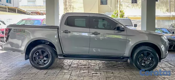 jeepetas y camionetas - Isuzu DMAX LSE 2026 6