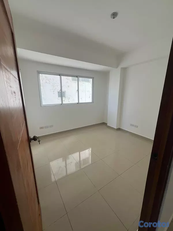 apartamentos - Mirador Sur, ubicación estratégica, completamente Remodelado, mucha iluminación 5