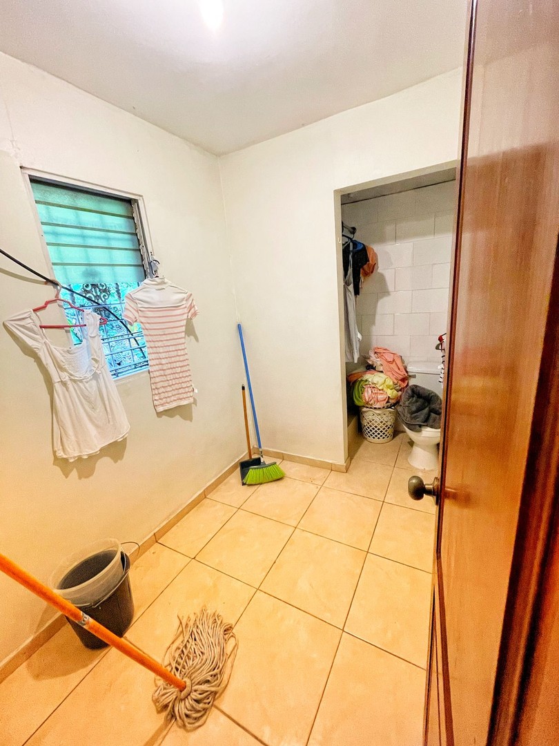 apartamentos - Apartamento en Venta, Altos de Arroyo Hondo II RD$5,000,000
- Piso 2
- 116mt2
-  5