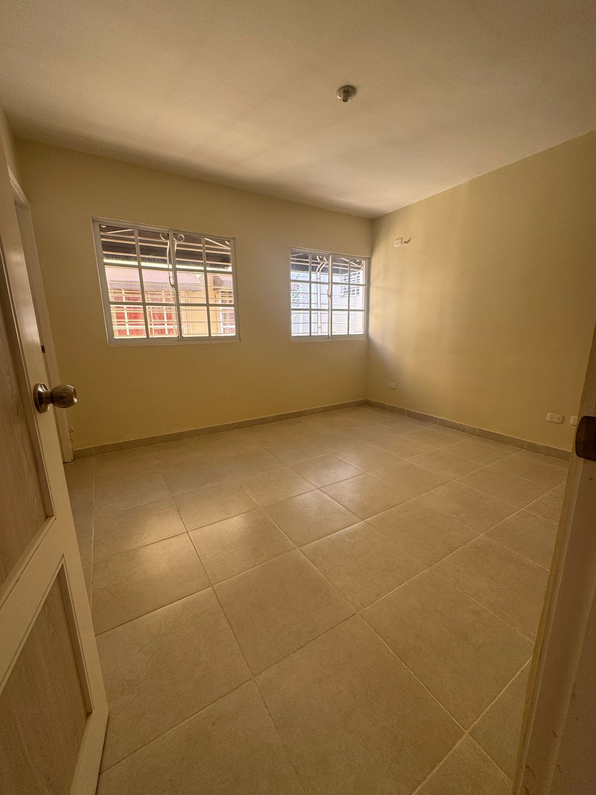 apartamentos - SE ALQUILA APARTAMENTO UBICADO EN LAS PALMERAS SDE 7