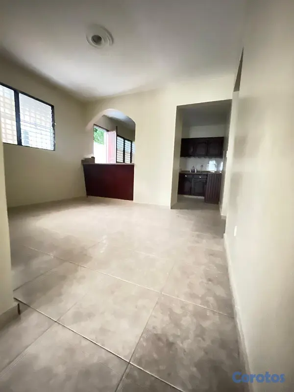 casas - Rento Casa Amplia con doble marquesina 3