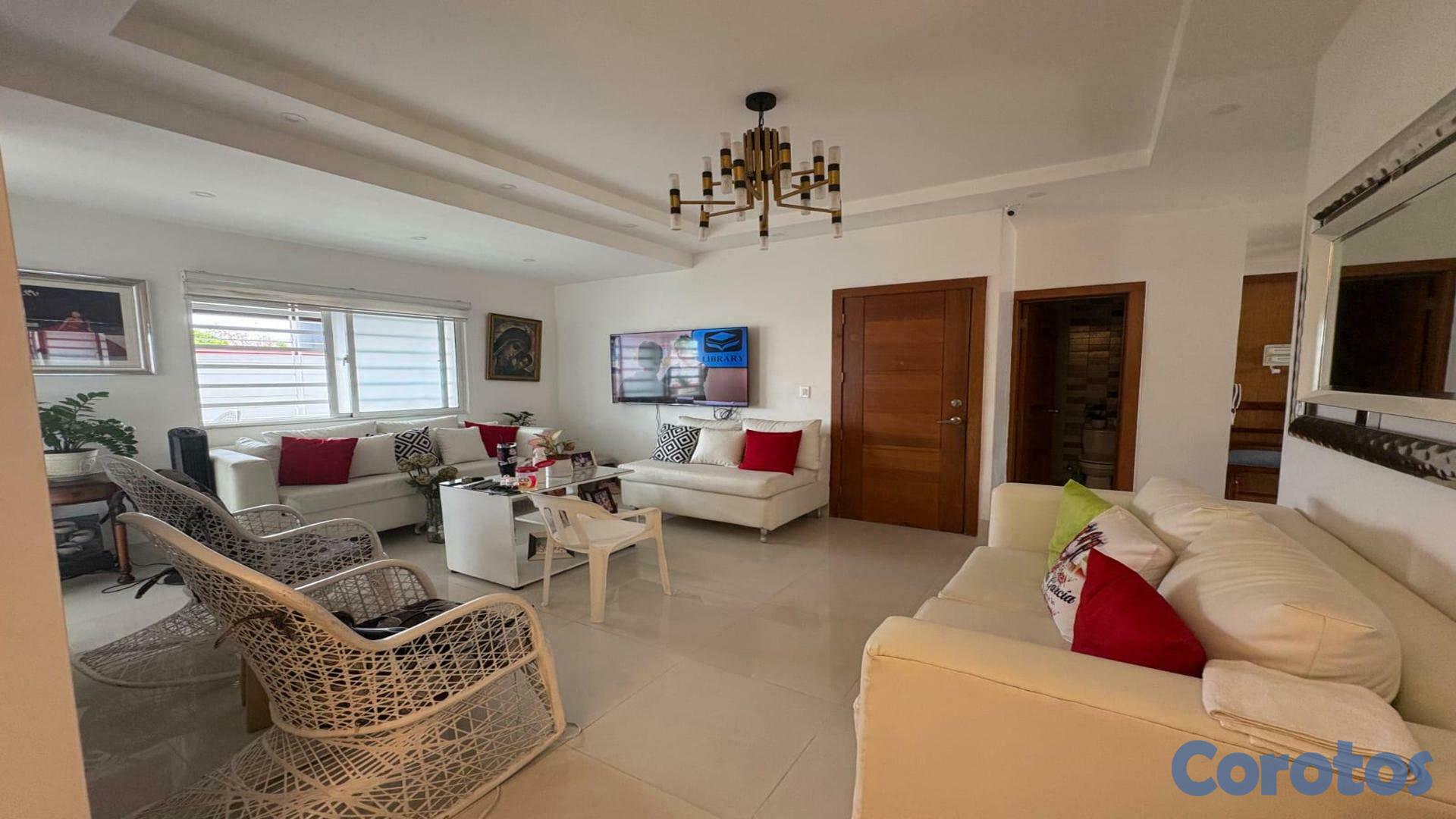 apartamentos - Se vende 2da con Terraza de 4 Hab en Ensache Ozama 2