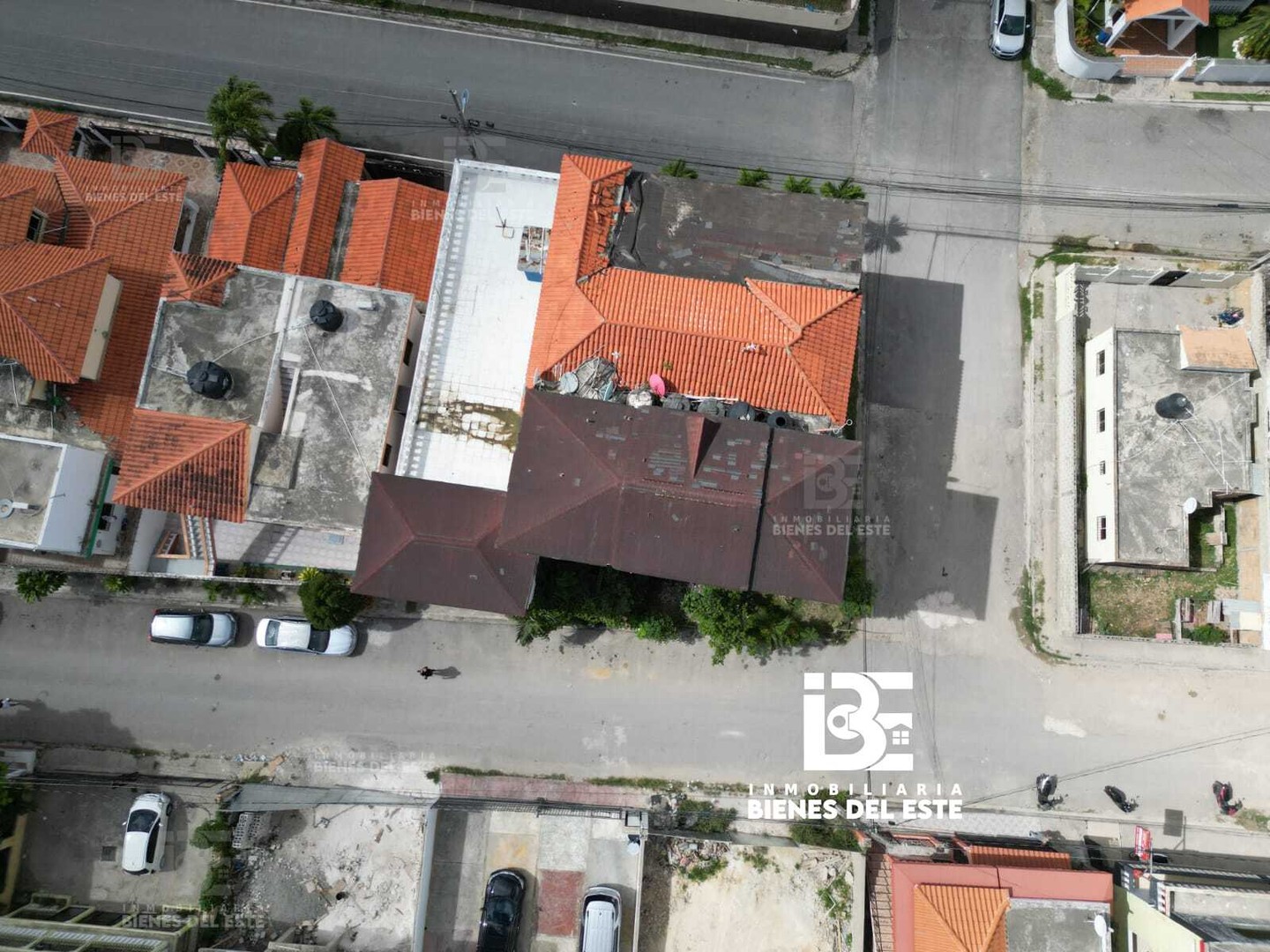 habitaciones y viviendas compartidas - Edificio con 7 Apartamentos y un Penthouse 1