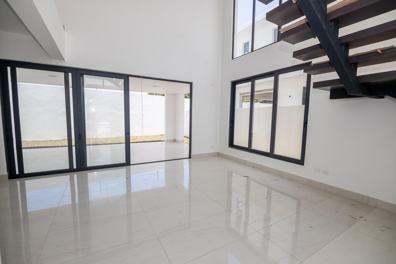 casas - CASA EN VENTA EN SANTIAGO. 1