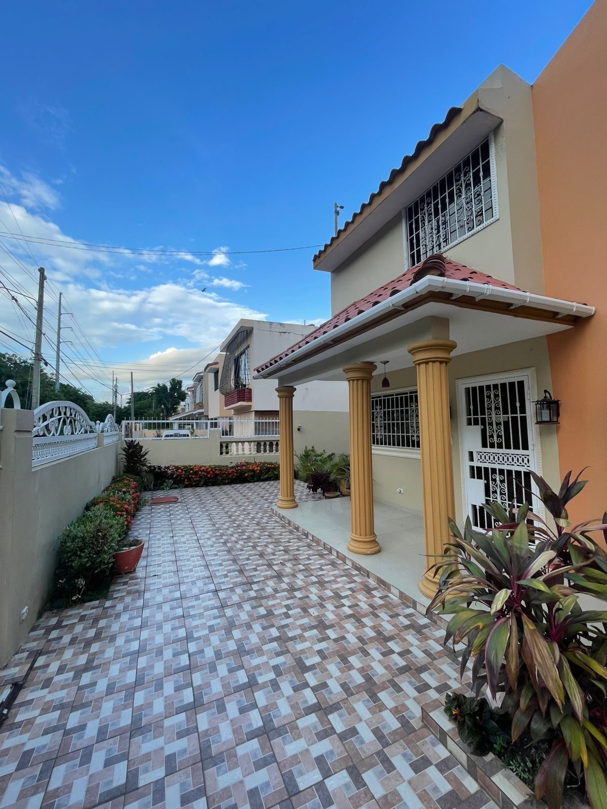 casas - Casa en venta en Gacela Ave. José Contreras Precio 3