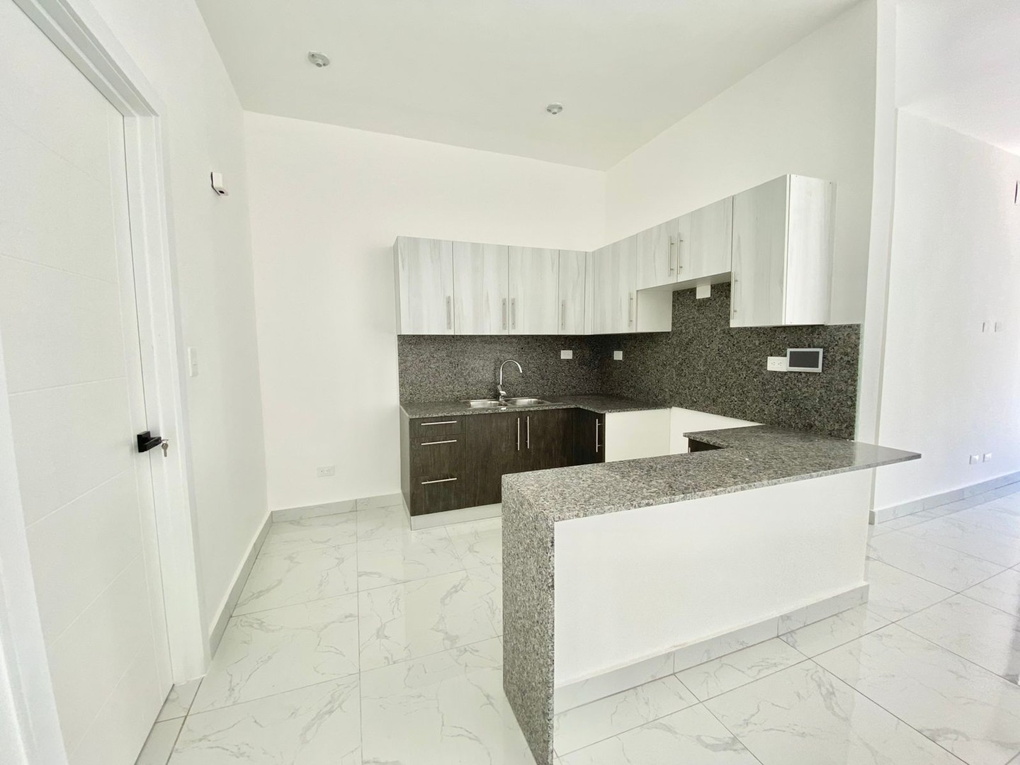 apartamentos - Moderno apartamento en Evaristo Morales de 2 habitaciones  2