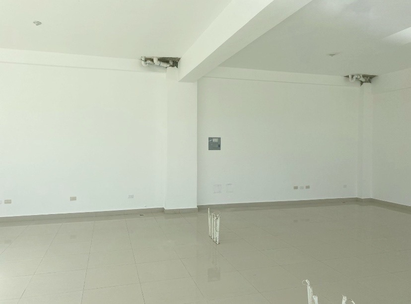 oficinas y locales comerciales - se alquila  1