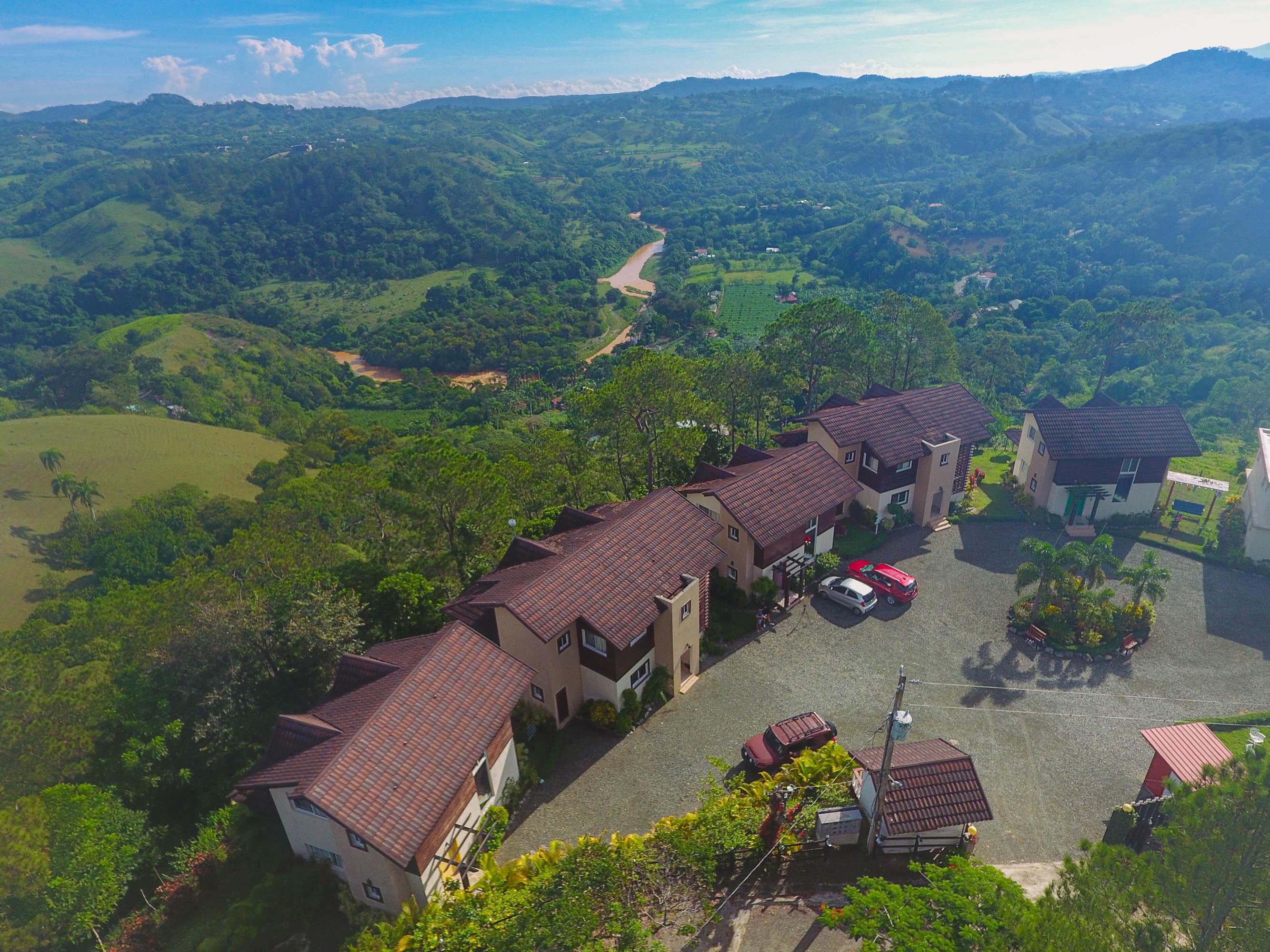 otros inmuebles - Propiedad Jarabacoa con 6 villas y 4 apartamentos 7
