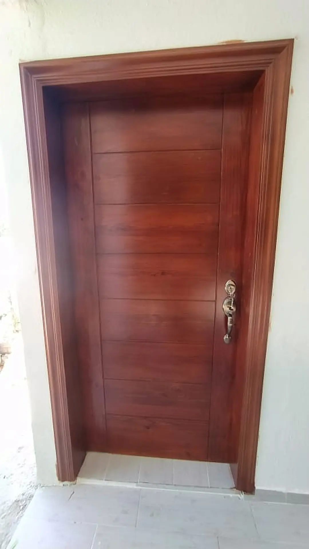 herramientas, jardines y exterior - Puerta en madera con marco ancho y jamba  0