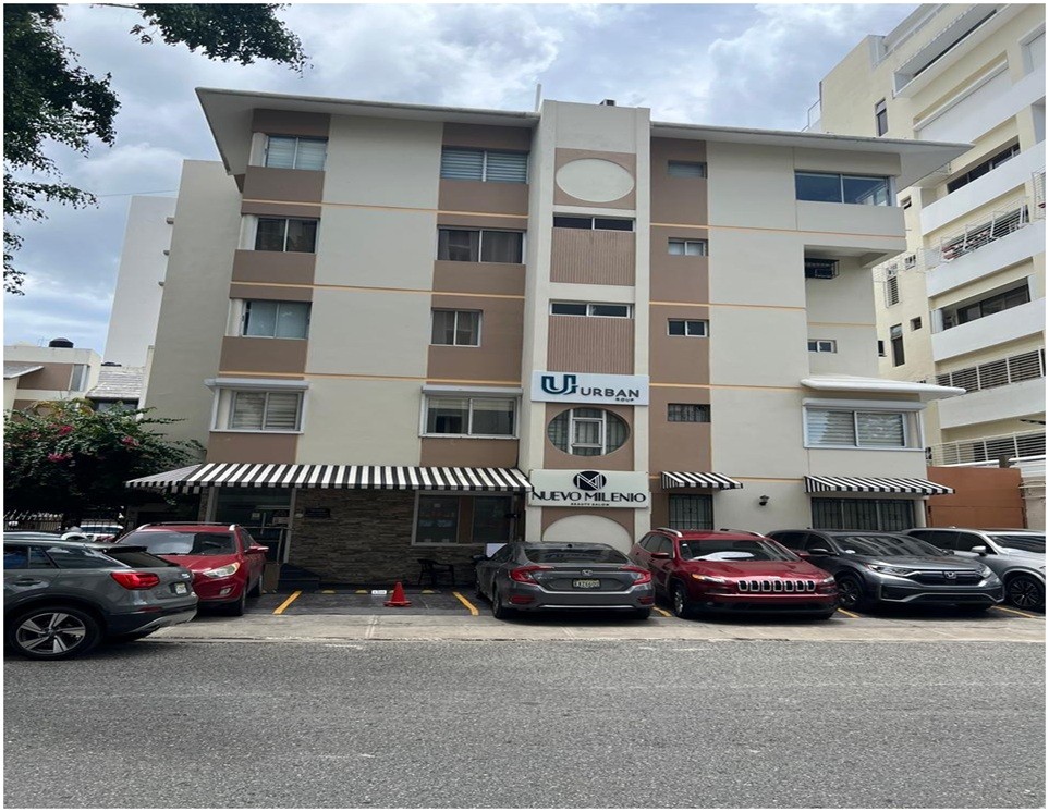 oficinas y locales comerciales - LOCAL DE OFICINAS EN ENSANCHE NACO, 74 Mts.2, 3er. NIVEL 3