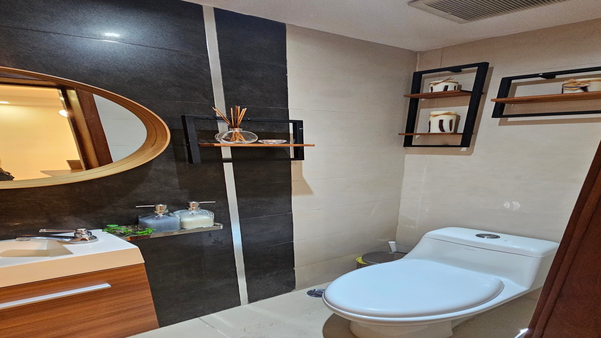 apartamentos - Alquiler de Apartamento Amueblado con terraza en Ensanche Paraíso 3