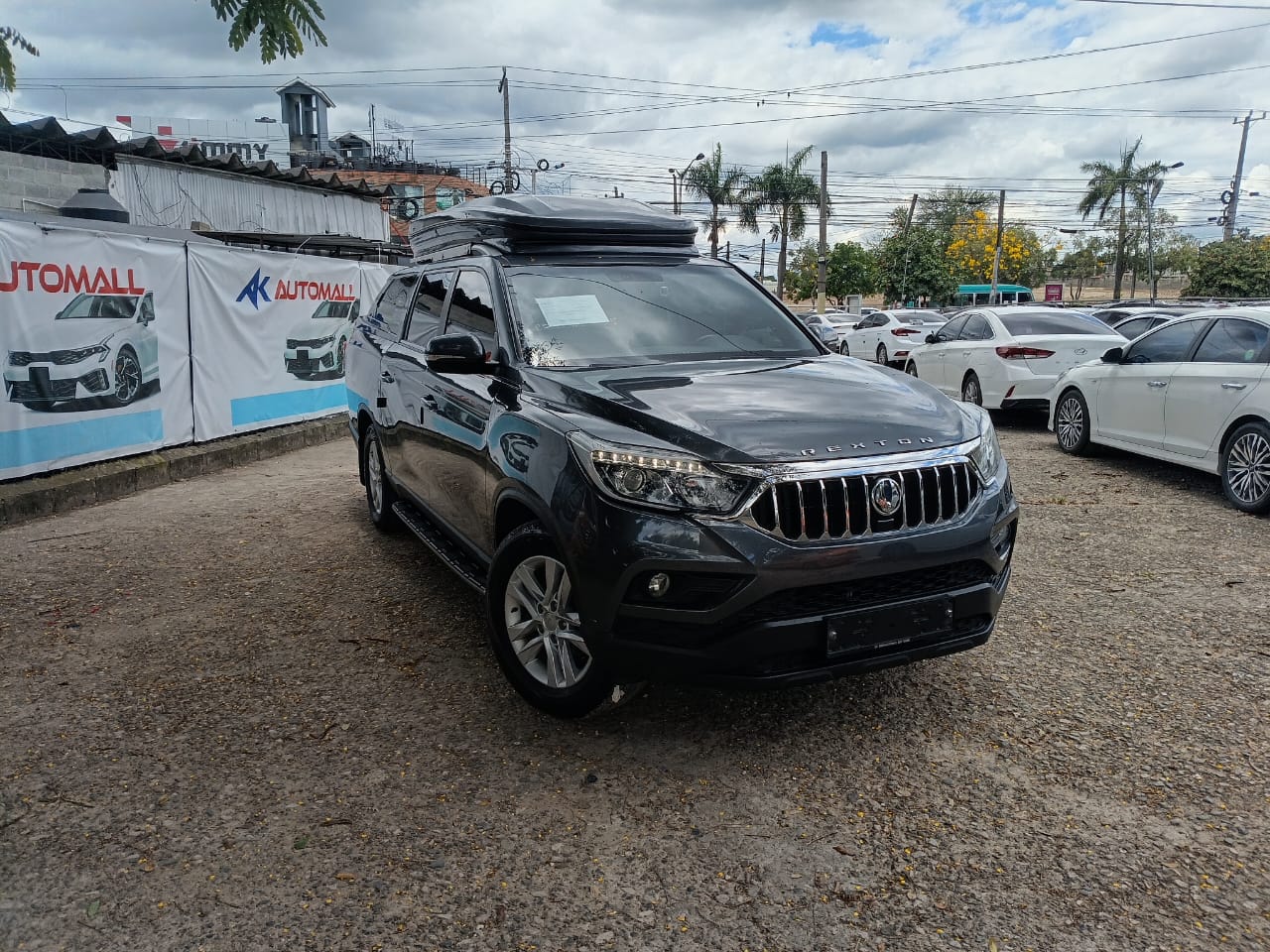 jeepetas y camionetas - KGM REXTON 2019 GRIS OSCURO DIESEL