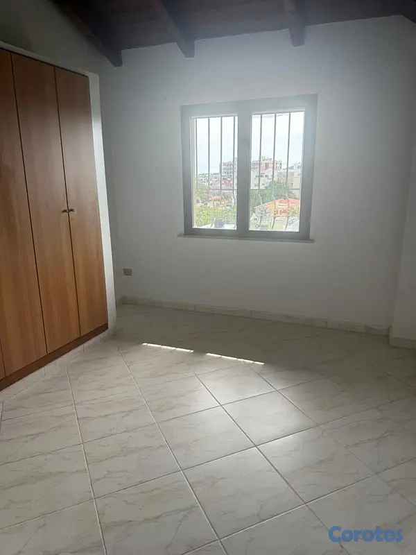 apartamentos - Penthouse de Dos Niveles en Alquiler – Avenida España.
 18