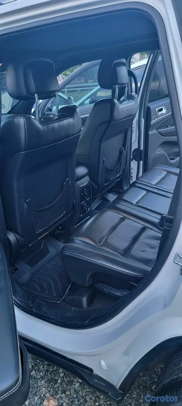 jeepetas y camionetas - JEEP GRAND CHEROKEE LIMITED 2017 9