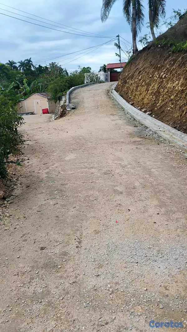 casas - gran oportunidad de inversión, amplia casa en obra gris.  2