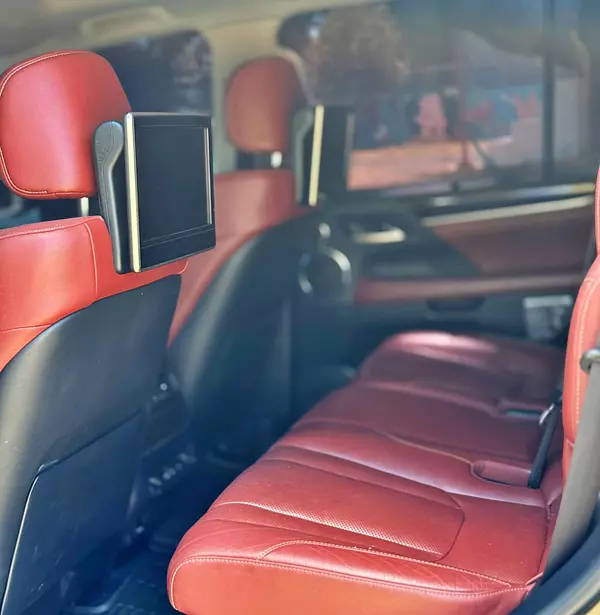 jeepetas y camionetas - lexus LX 570 2017  4
