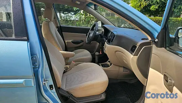 carros - hyundai accent en condiciones  5