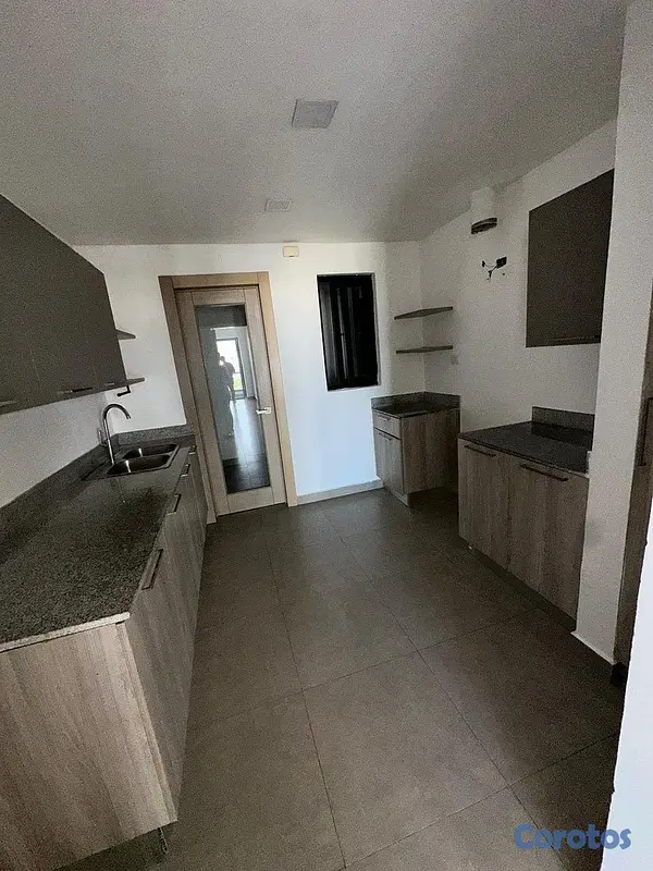 apartamentos - Alquilo Apto. en el Millón 3