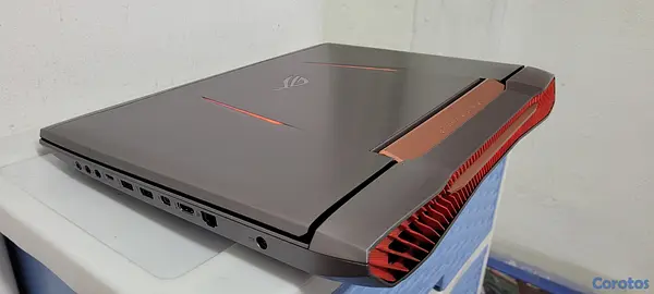 computadoras y laptops - Asus Gamer 17.3 Pulg Core i7 2.7ghz Ram 32gb disco 256gb SSD Y 1tb Gtx 1070 8gb  3