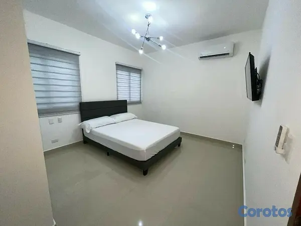casas - Casa en Venta en la Romana. 200m2 de solar.

  8