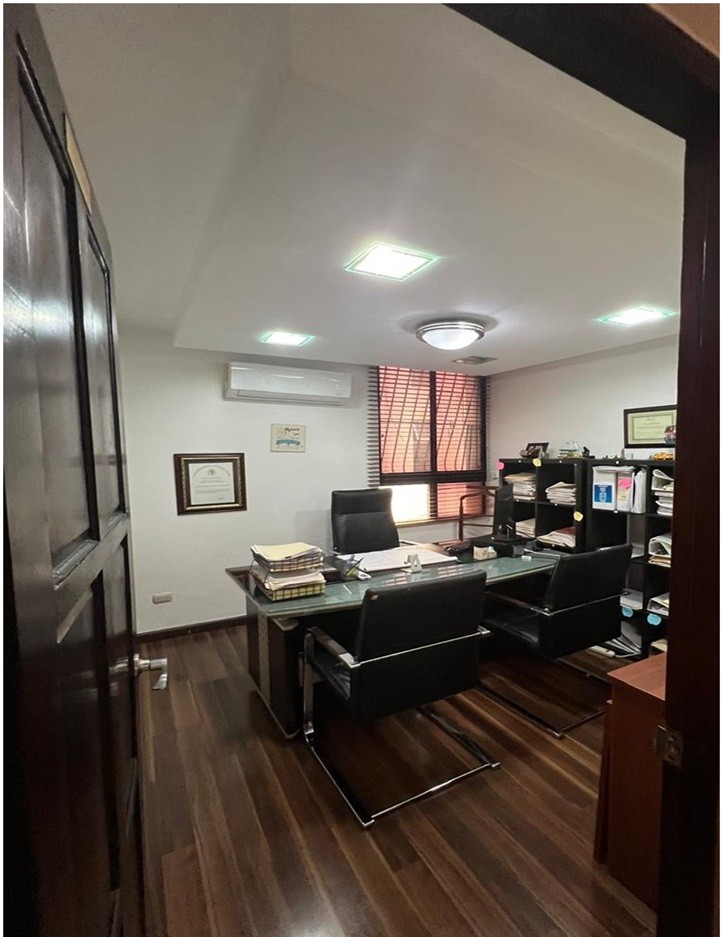 oficinas y locales comerciales - LOCAL DE OFICINAS EN ENSANCHE NACO, 74 Mts.2, 3er. NIVEL 4