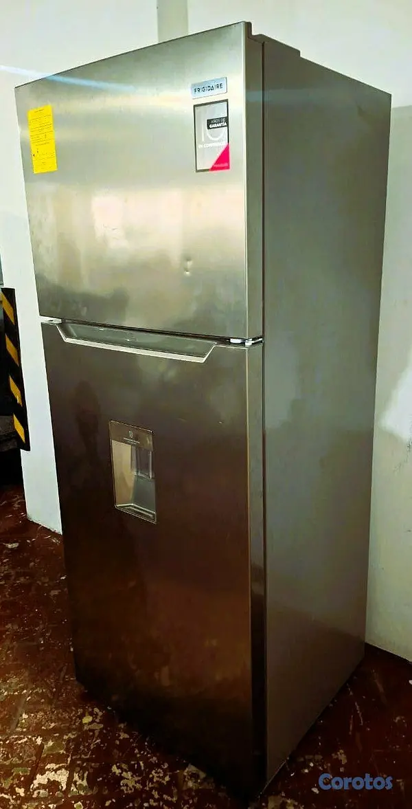 electrodomesticos - Nevera Top Mount Frigidaire, 15 P.c., Dispensador  6