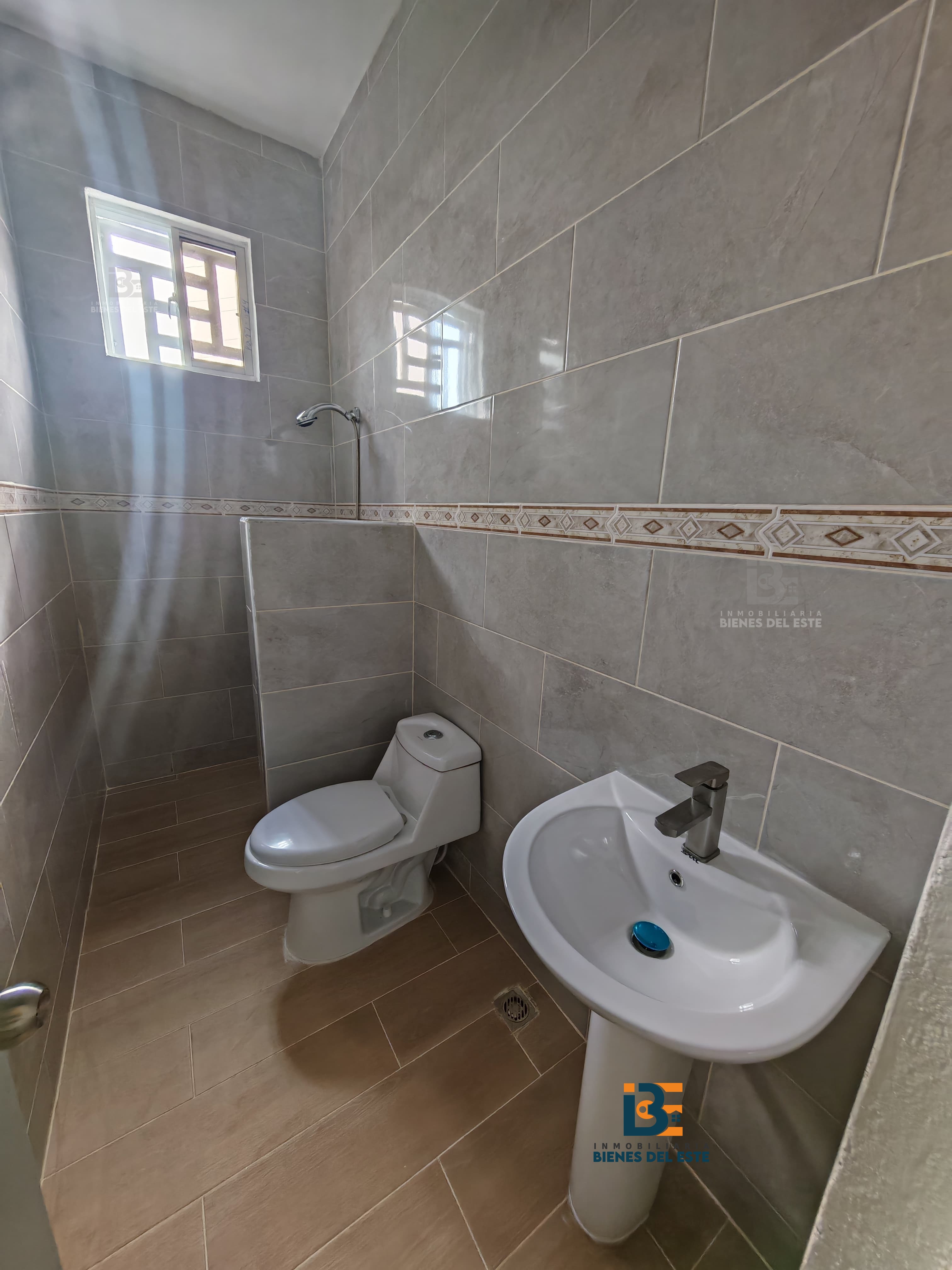 casas - Se Renta Vivienda Nueva, con Patio  en Villa Visan 6